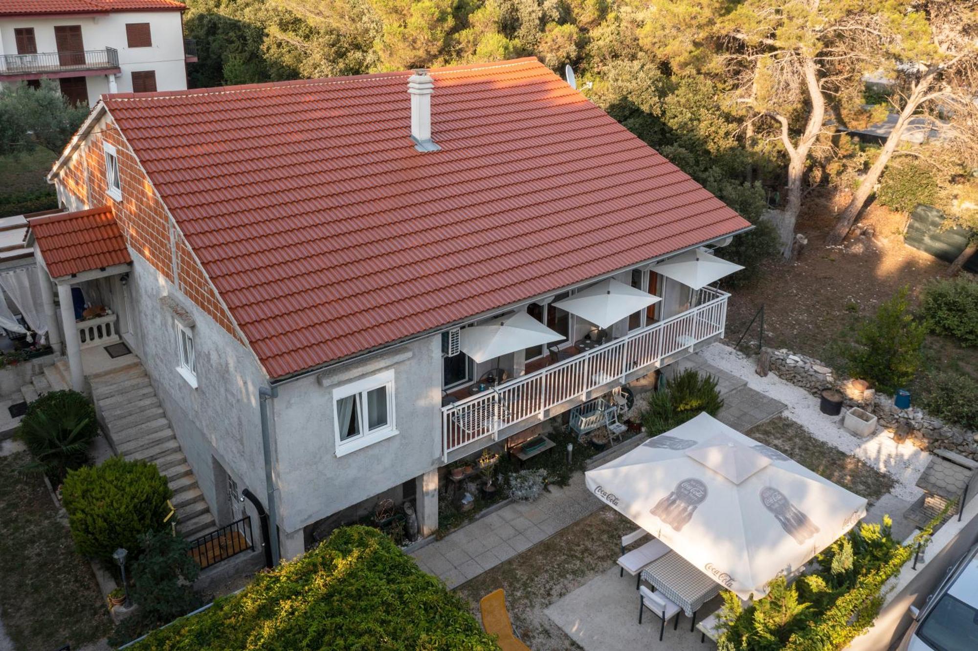 Apartment Anamaria With Seaview Petrcane Exterior foto